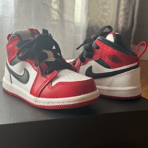 TODDLER NIKE AIR JORDANS